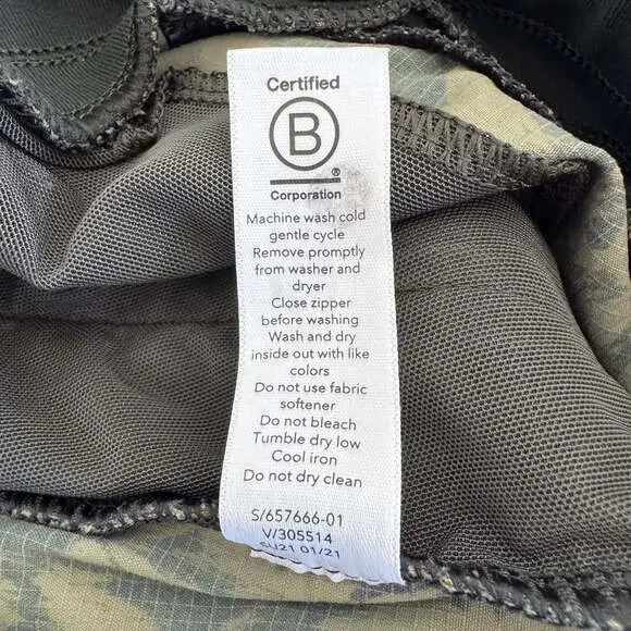 Athleta Trekkie North Printed Jogger Olive Floral Size 6 Lightweight Hiking - Picture 9 of 9